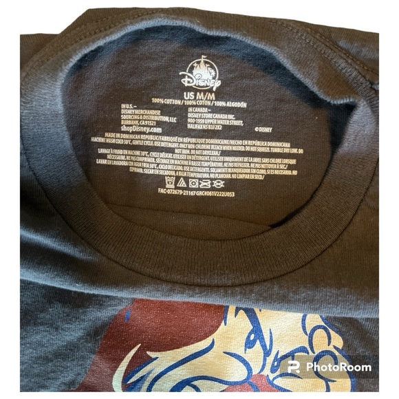 Disney women’s size medium I don’t dig Mondays Snow White T-shirt - Picture 2 of 2